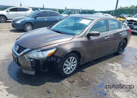 2016 Nissan Altima 2.5/2.5 S/2.5 Sl/2.5 Sr/2.5 Sv из США, поврежденный, VIN 1N4AL3AP1GC168012